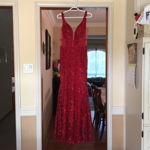 Stunning red lace with sparkle prom dress! - Picture 3 of 14